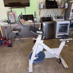 Myxfitness Exercise Bike