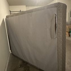 Box Spring - Queen