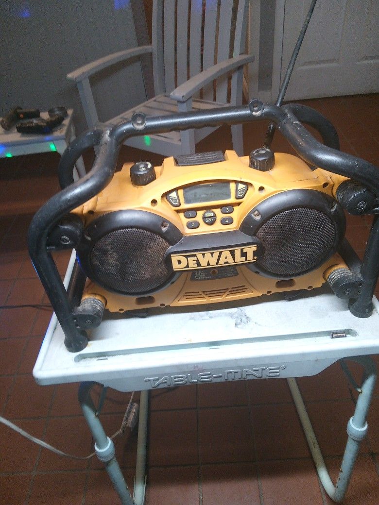 DeWalt Radio