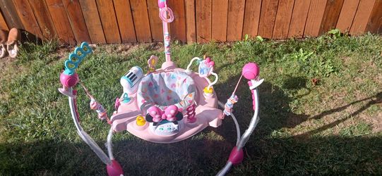 BABYGIRL BOUNCER LIKE NEW