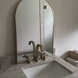 arch shaped mirror