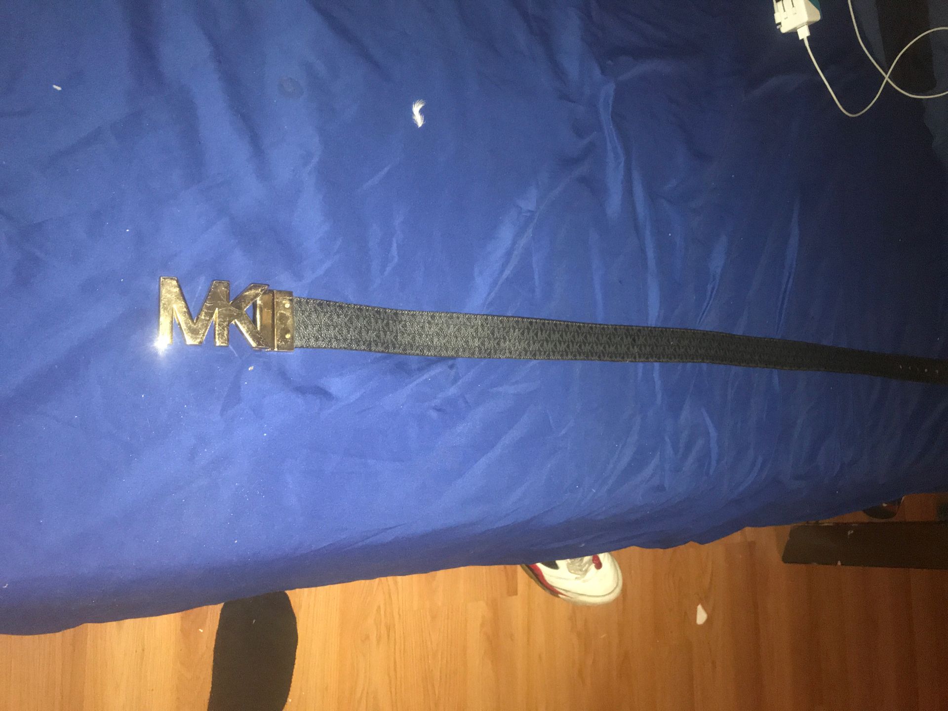 Micheal kors belt reversible