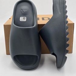 Yeezy Slide Slate Grey Size 4