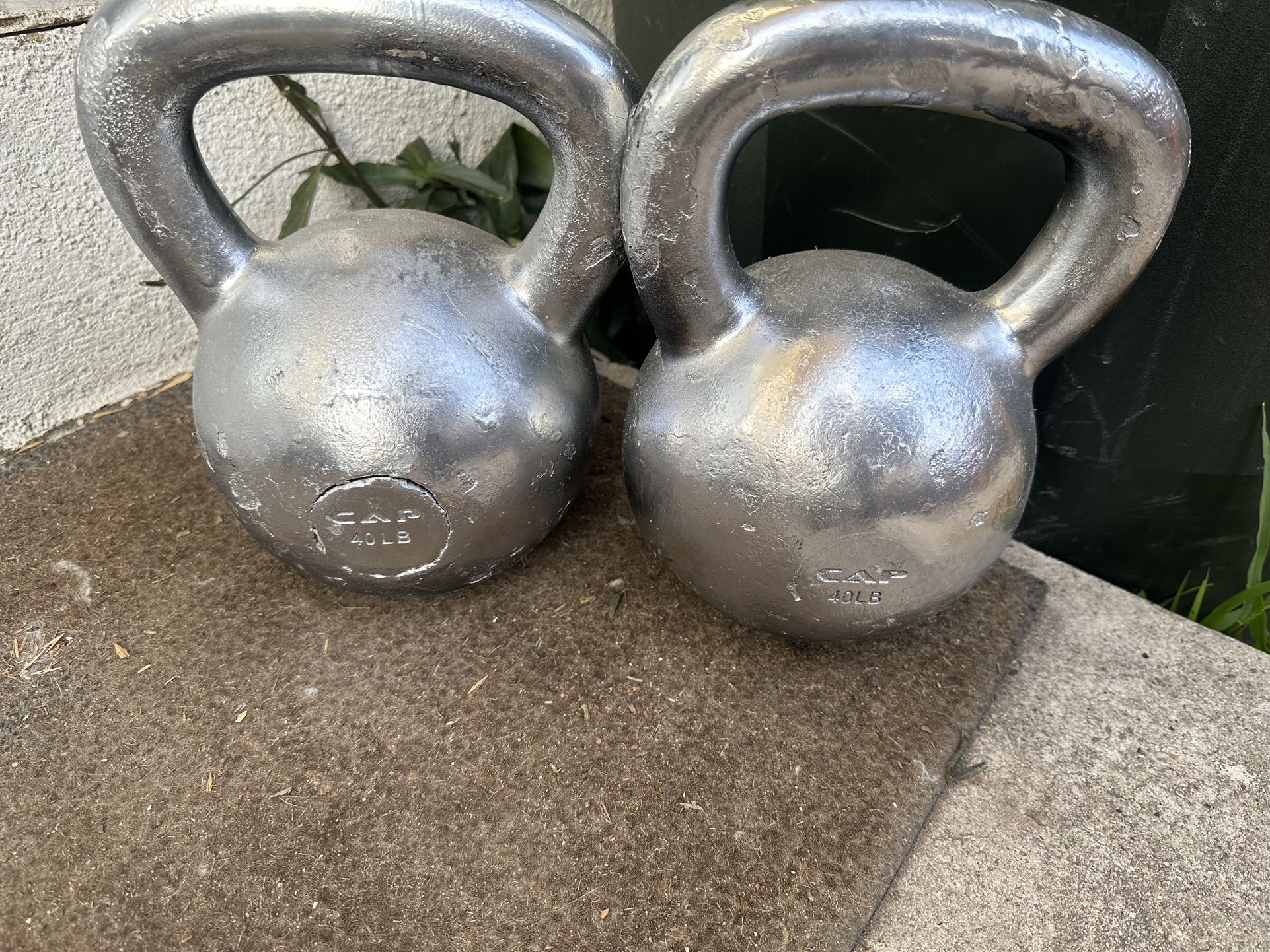 Pair Of 40 Lbs Kettle Bells Firm Price 
