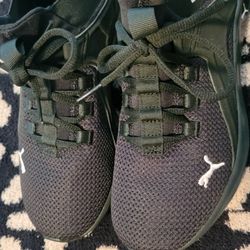 Puma Sneakers