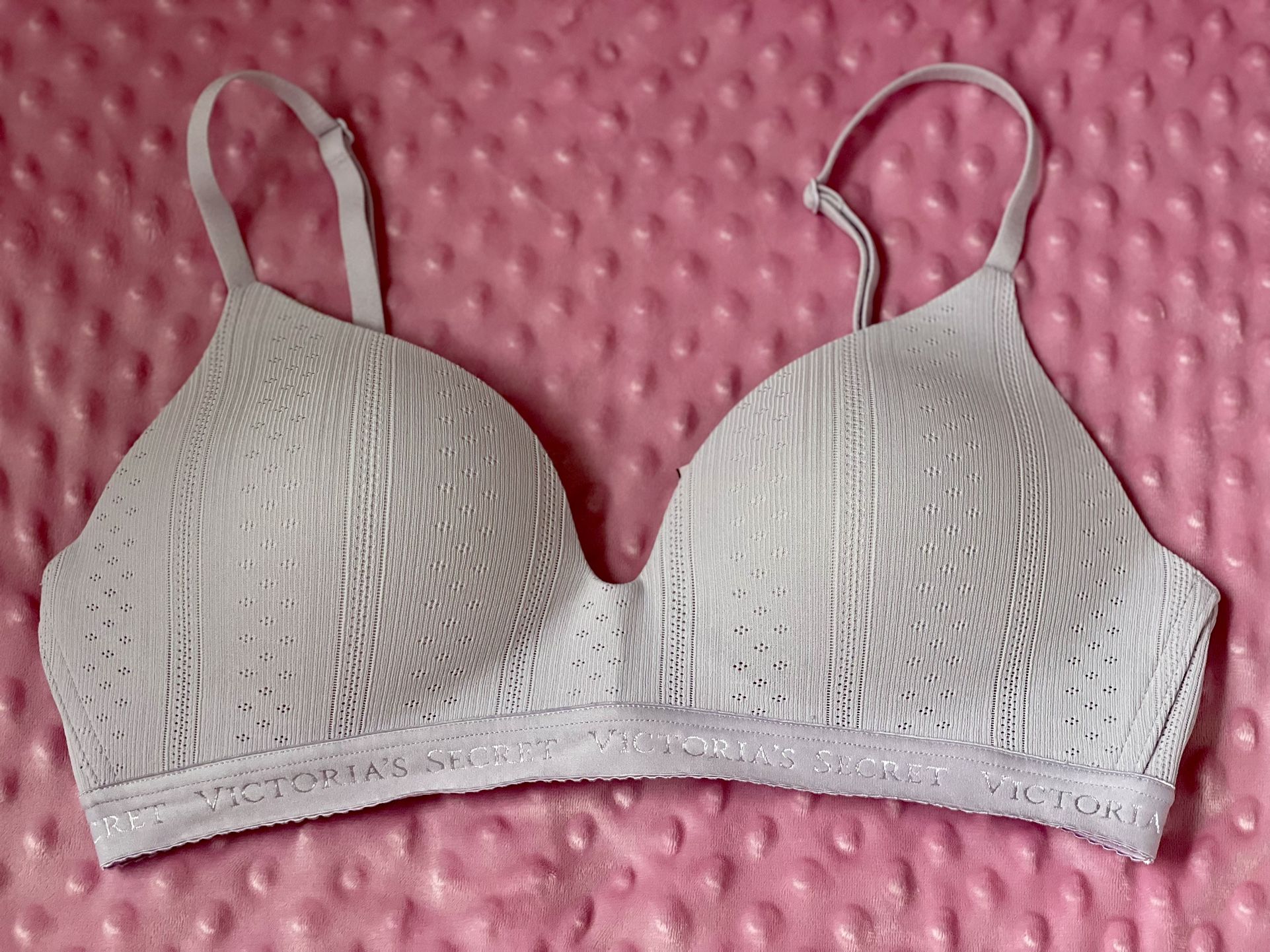 Victoria’s Secret Wireless Bra 34C Lavender