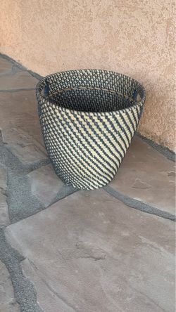 Trash can