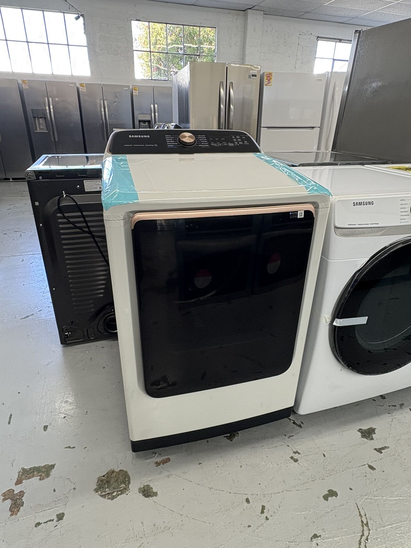 Samsung 7.4 cu. ft. Vented Smart Gas Dryer in Ivory with Steam Sanitize+