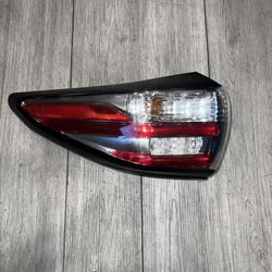 Left Driver Tail Light Quarter Panel Mounted Fits 15-18 NISSAN MURANO OEM #7832