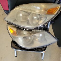 2008 Saturn Aura XR Headlights