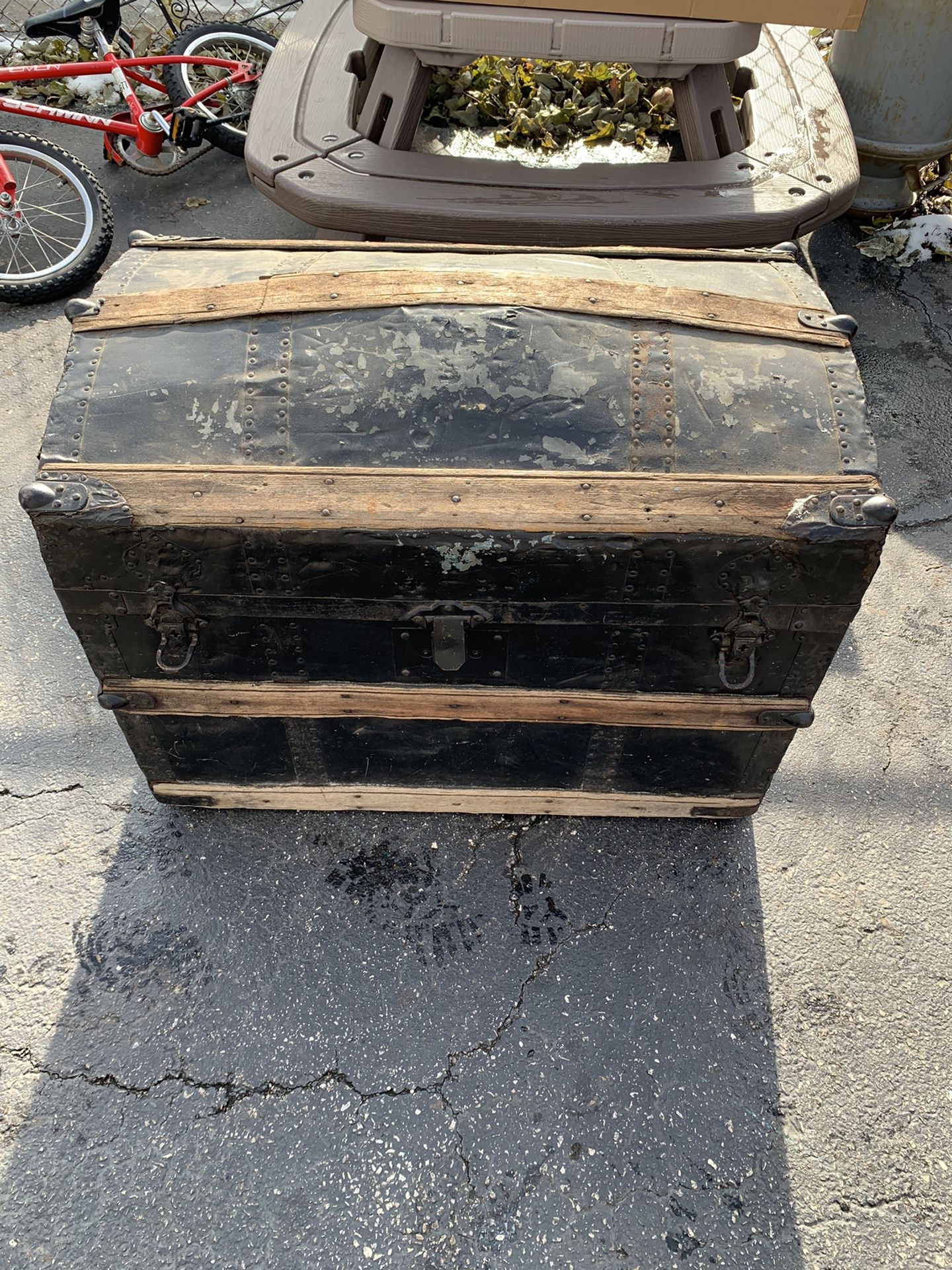 Old steamer trunk $30