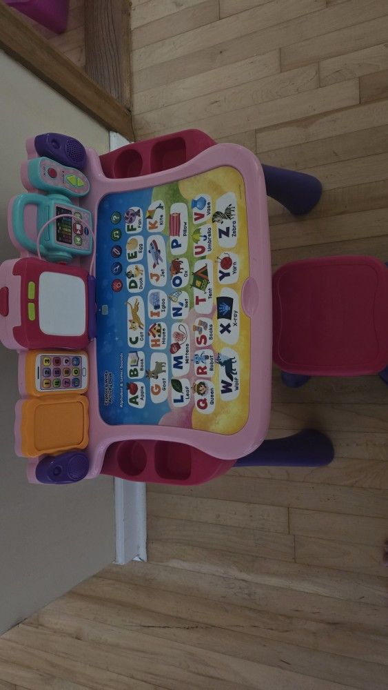 VTech Touch and Learn Activity Desk Deluxe