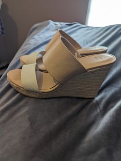 Women's Size 11 Wedge Heel Sandals 