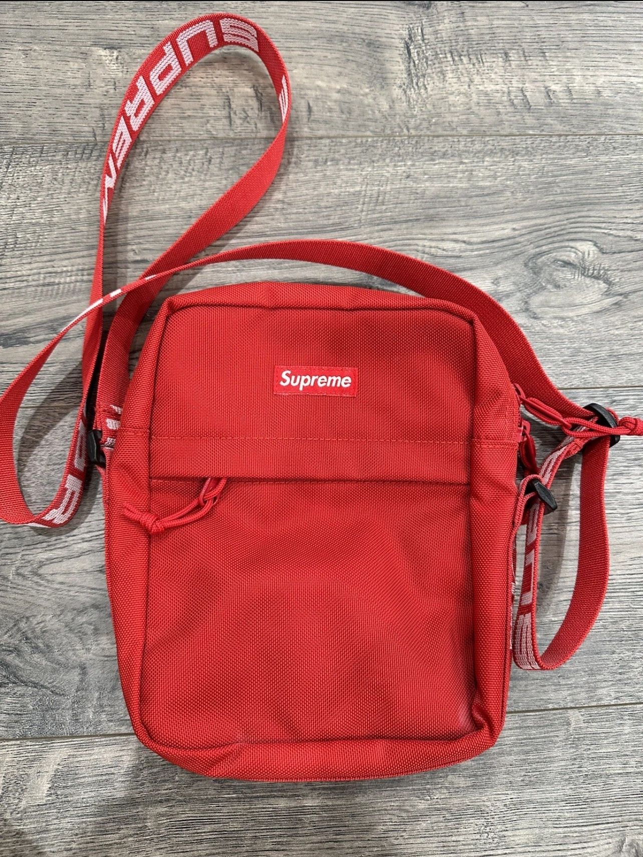 supreme ss18 nylon shoulder bag red