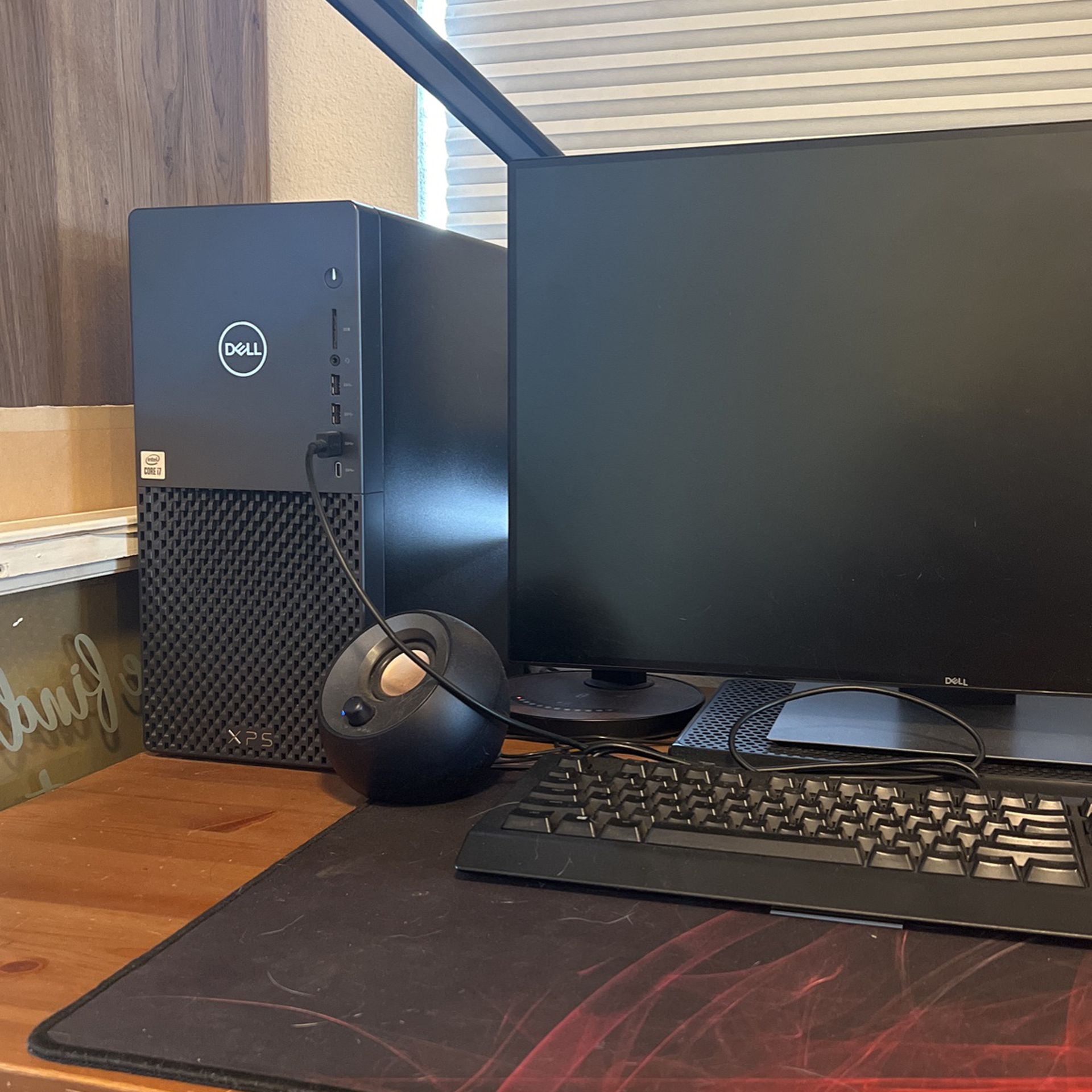 Dell XPS Computer Monitor Speakers And Hyper X Mat