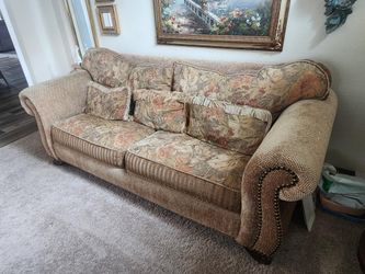 Floral Sofa & Loveseat Set with Nailhead Trim