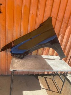Fender Cadillac escalate  left driving side  OEM. 2021-2026 good condition.