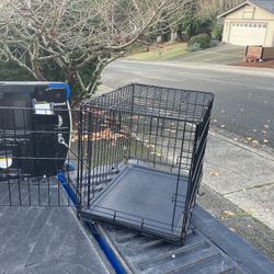 Small Dog Puppy Rabbit Kennel Crate Collapsible like New 24” L by 17”W 19”