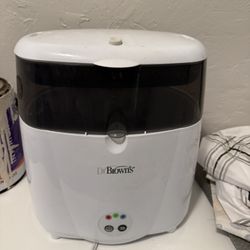 Bottle Sterilizer - Dr. Browns. 