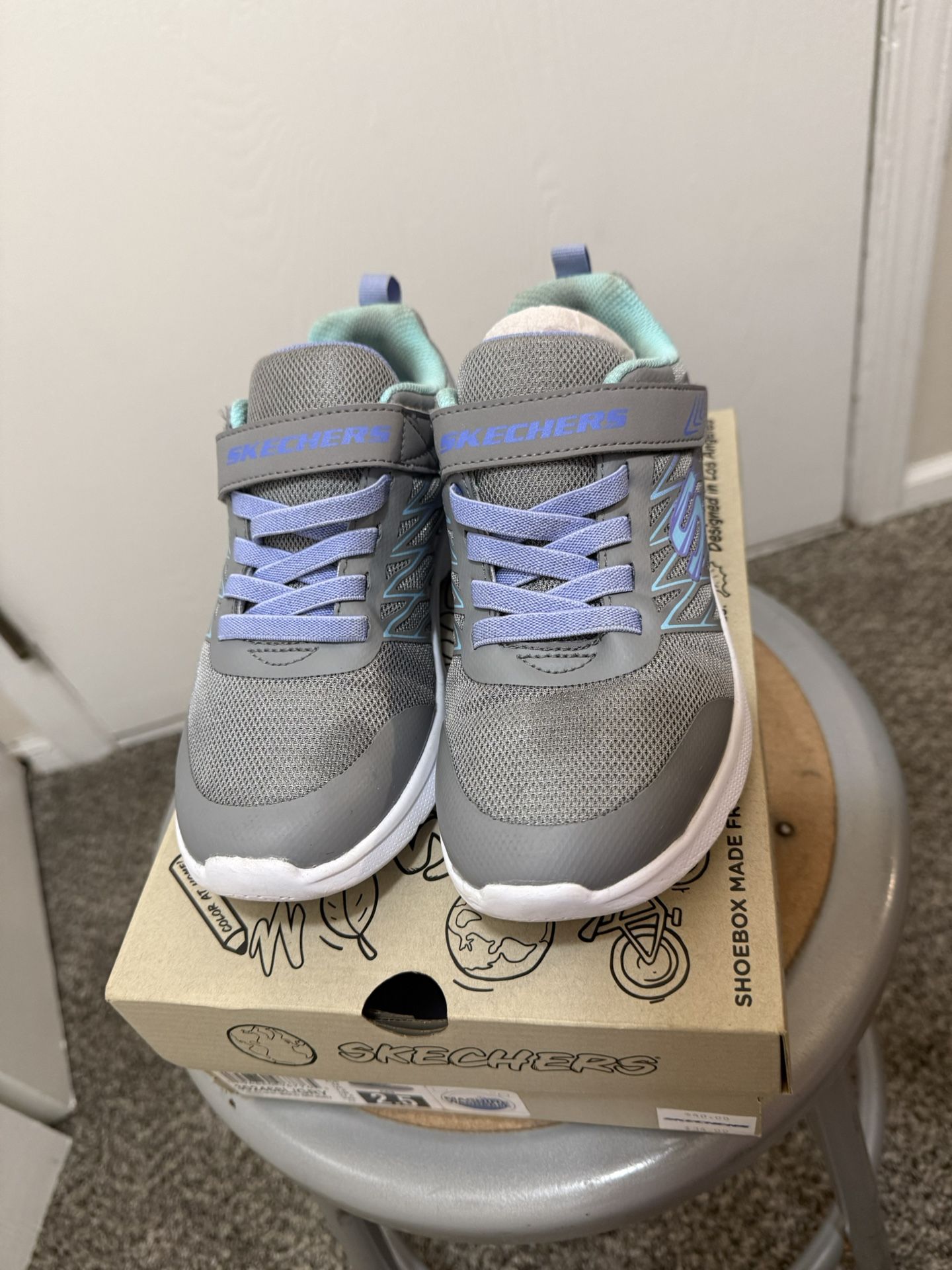 Skechers