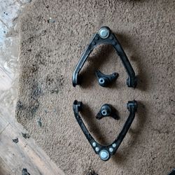 2005 Chevy Colorado Upper Cntrl Arms And Lower Ball Joints 