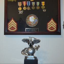 USMC Eagle, Globe & Anchor Statue – Wooden Base | Marine Corps Gift