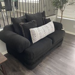 1 Couch 1 Loveseat Hardly Used $400 Or OBO 