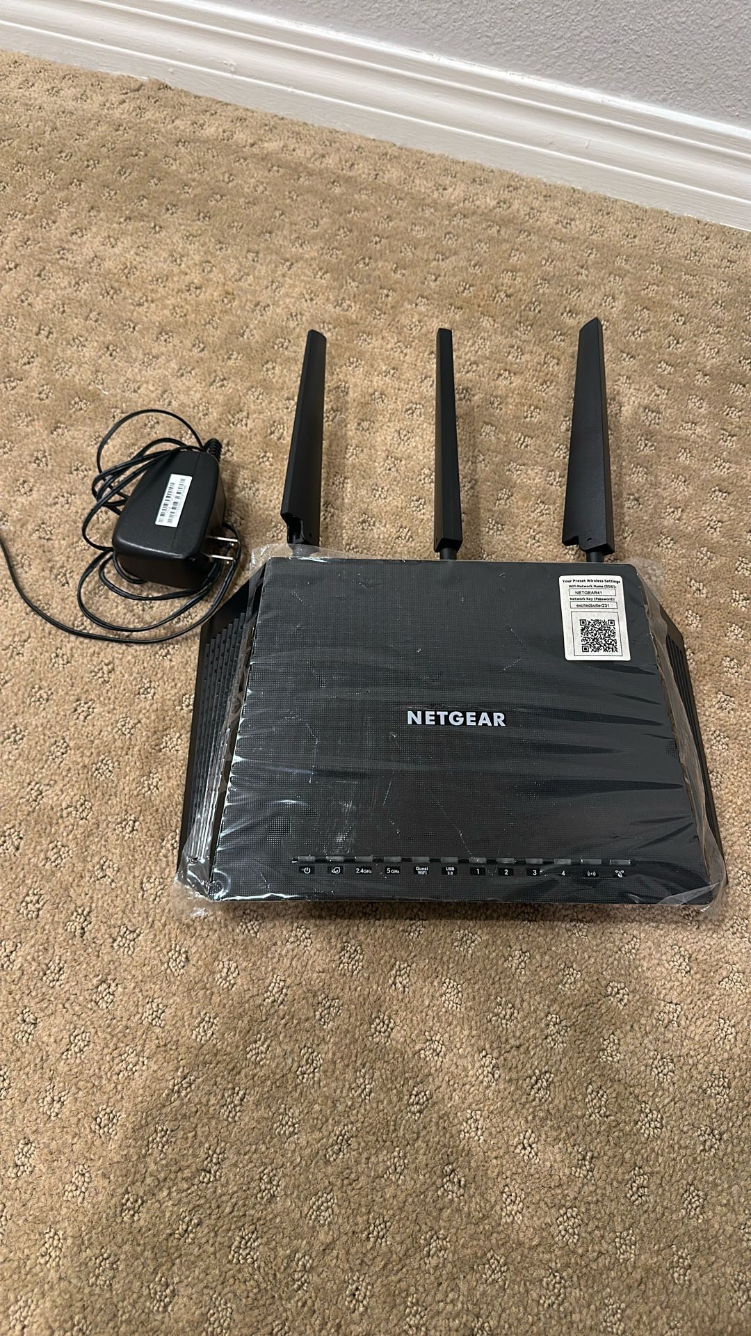 NETGEAR Nighthawk Smart Wi-Fi Router (R6700v2- AC1750)