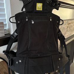 Lillbaby 6-in-1 Baby Carrier 