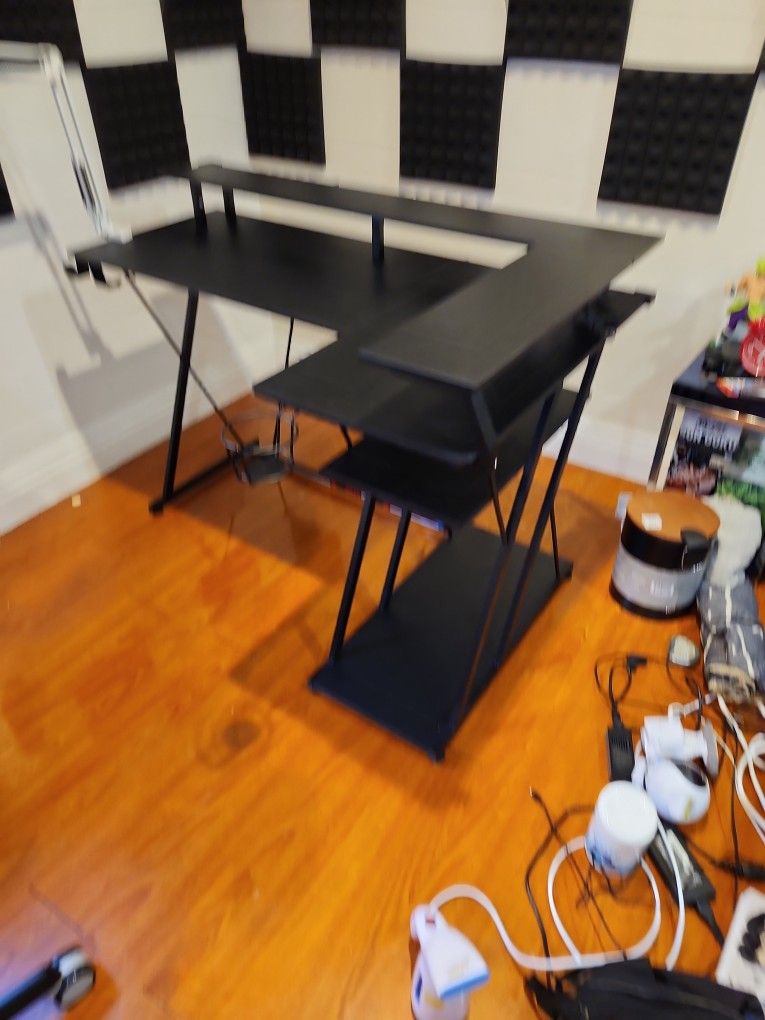 47-inch L-Shape Desk with LED Lights