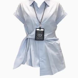 Big-sized, slightly overweight women's commuting outfit featuring short-sleeved shirts. New summer style, fashionable and stylish, with a unique and s