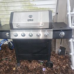 Price Is Firm.. Large Five Burner BBQ With Side Burner