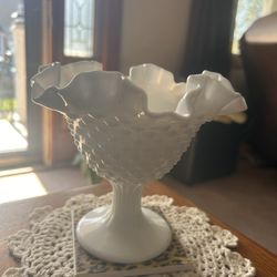 Vintage Fenton Hobnail Ruffled Milk Glass Compote. Wedding Centerpiece. Vintage Boho Wedding.