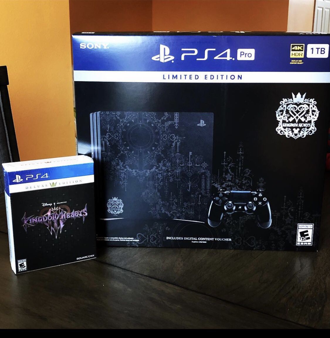 Playstation 4 Pro Kingdom Hearts Edition
