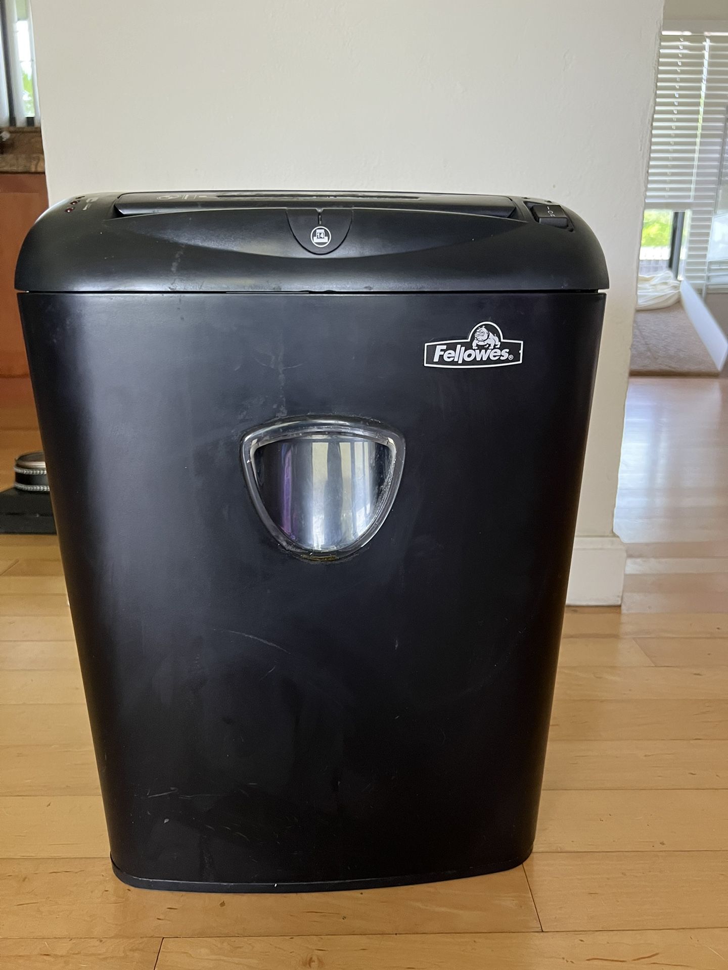 FELLOWES DS-1400 Cross Shredder-slot For CD’s And Credit Cards