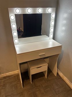 White Vanity Desk with Lighted Mirror