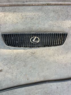 Lexus GS ( o.e.m. Grille w/ badge )