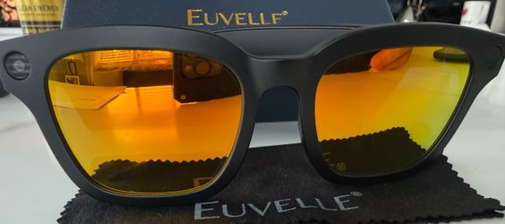 Euvelle Cyan AI Sun Glasses