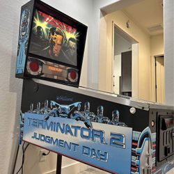 Terminator 2 Pinball Machine 