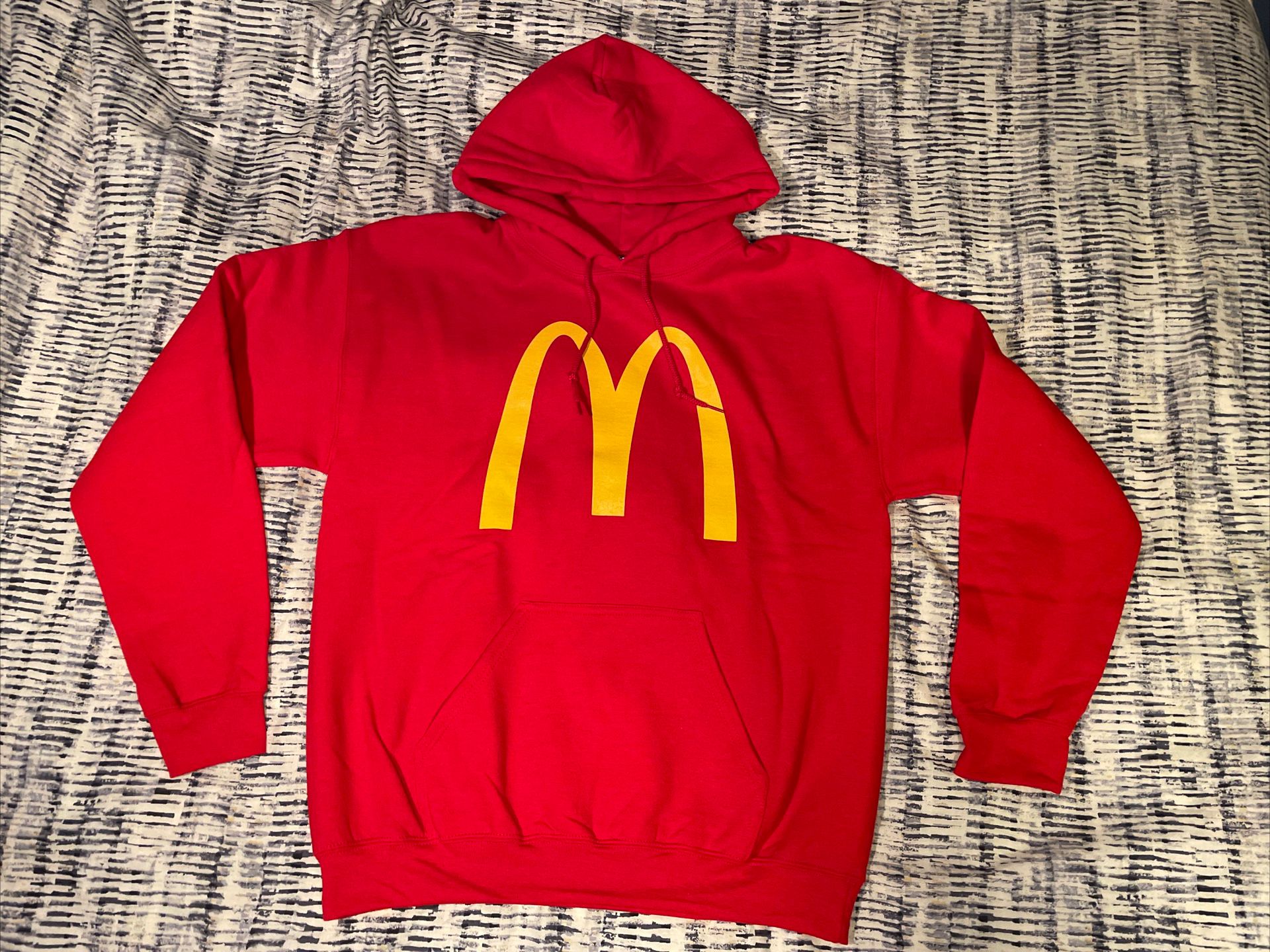 McDonalds Red Golden Arches Hoodie Sweatshirt M Employee Uniform Excellent