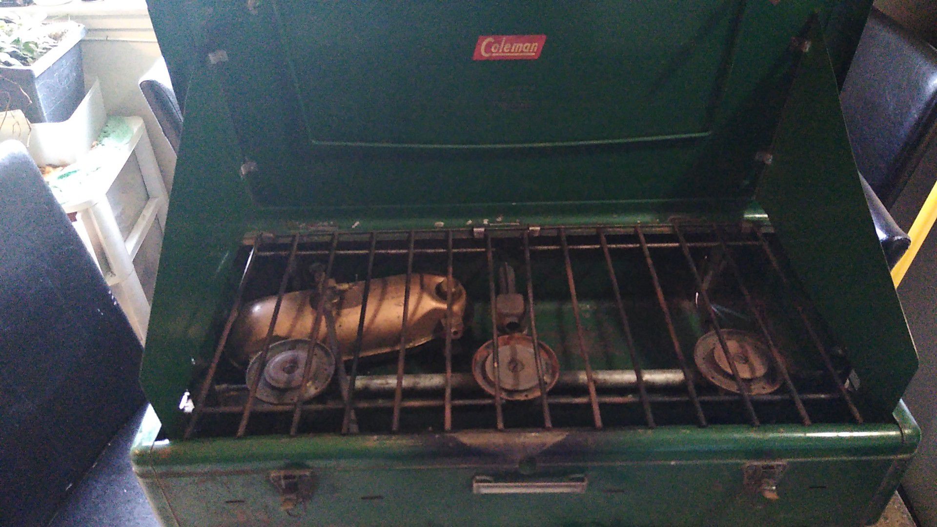 camp stove coleman