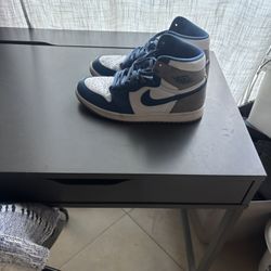 Size 10 Jordan 1 