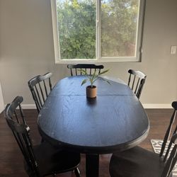 Table  and Chairs Black 