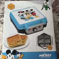 Disney Mickey & Friends 4-Slice Waffle Maker - New