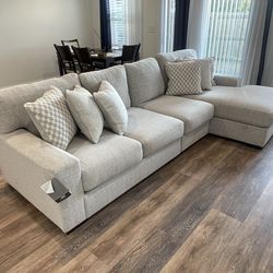 3-piece Sectional with Chaise