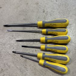 NEW STANLEY Screwdriver Bunch (6) Y/G