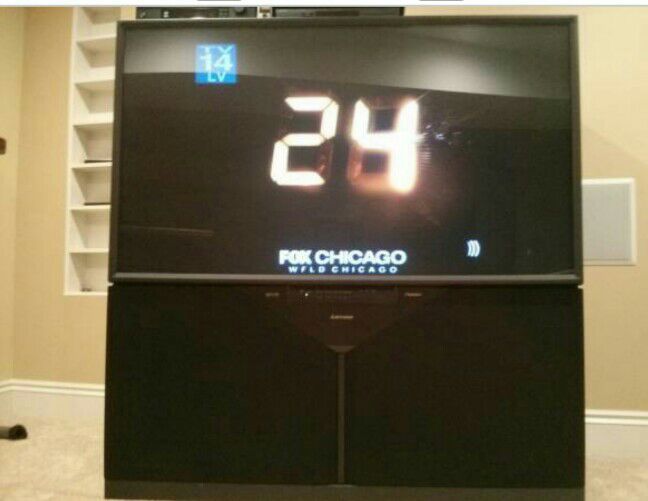 Mitsubishi Diamond Series 65" Rear Projection TV - HDTV - WS-65611