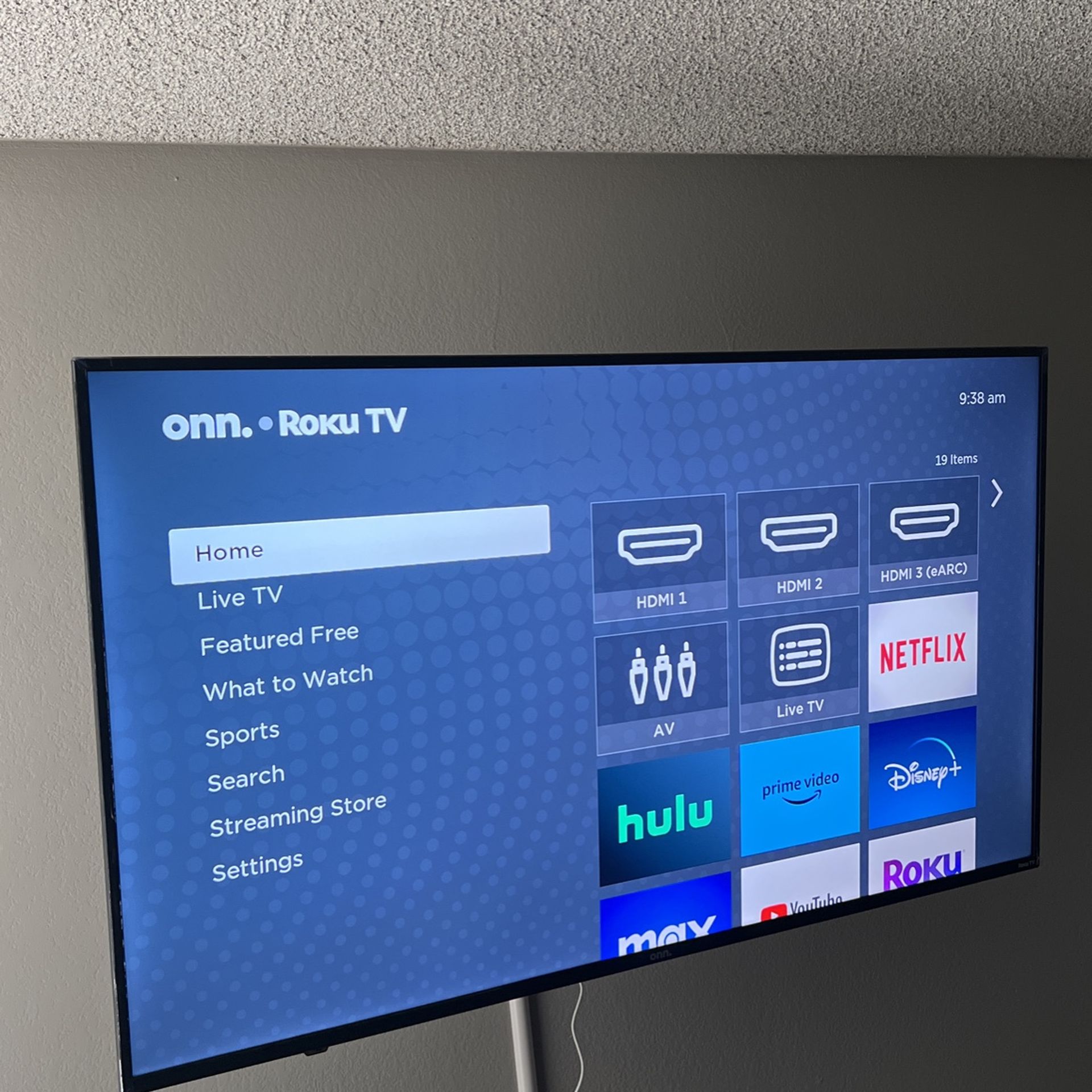 55 INCH ONN ROKU SMART TV for Sale in Henderson, NV OfferUp