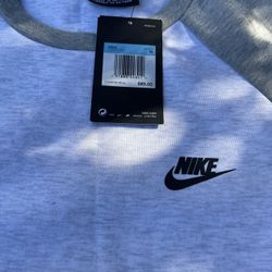 NIKE MEDIUM SWEATSHIRT NEW 