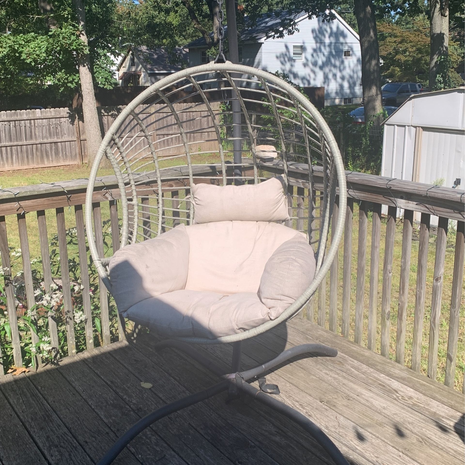 Hanging chair with Stand
